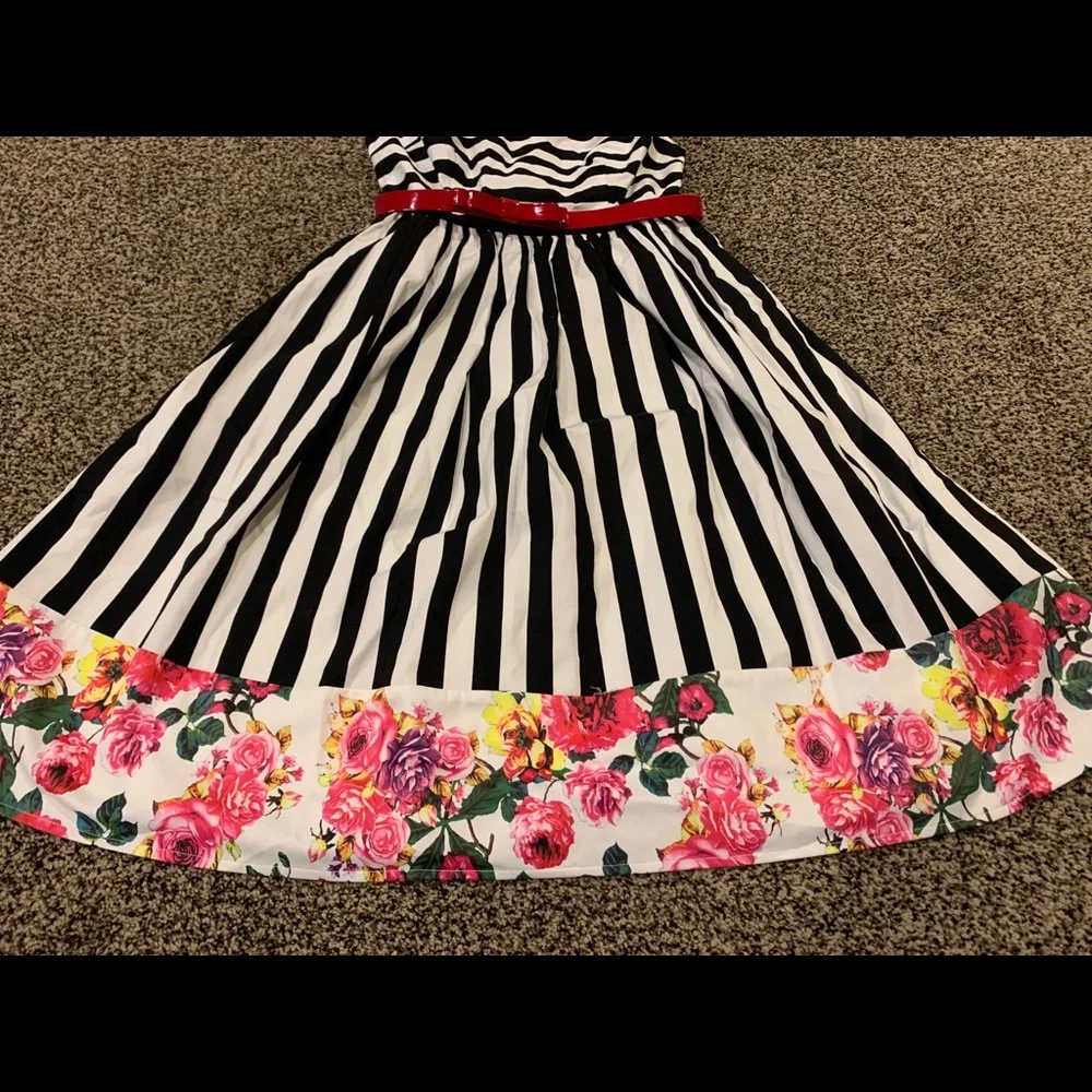 New ModCloth miss mix it belted dress! - Picture 4 of 7